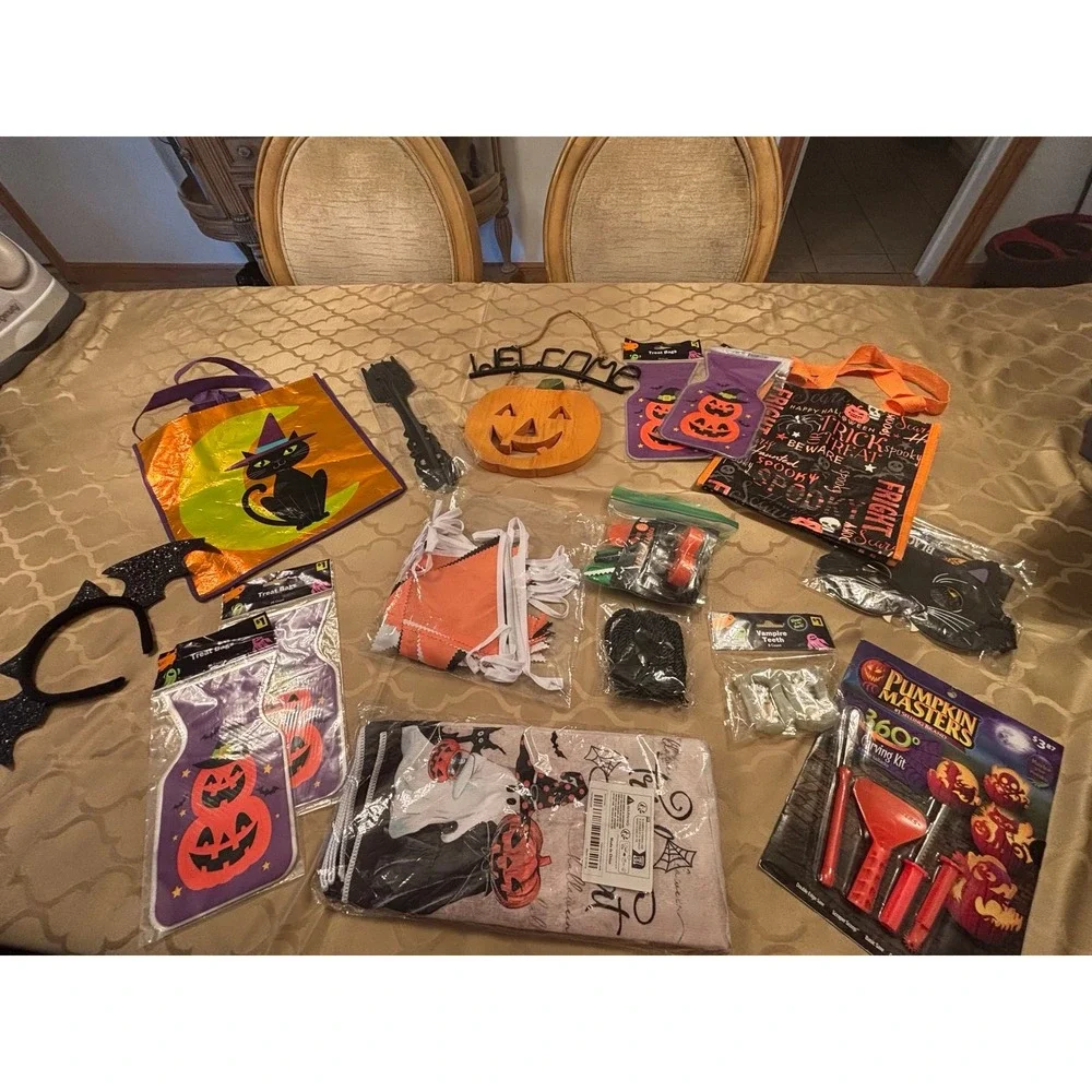 Halloween Party Favors Large Lot : Trick or Treat, Bags Sign Masks Accessories